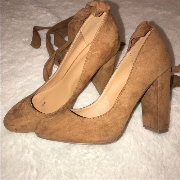 Lace up heels - Picture 2 of 4